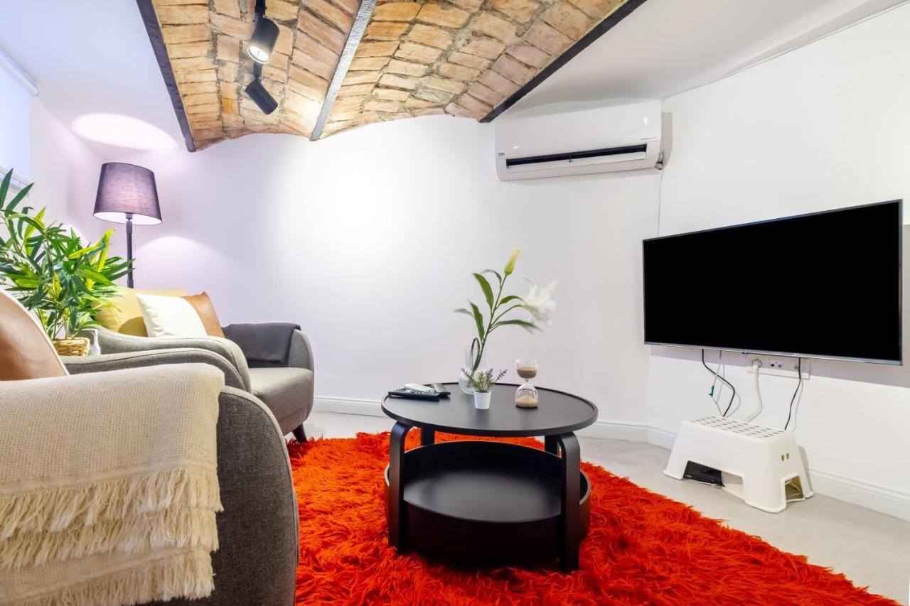 Vibrant Flat 5 Minutes Walk To Istiklal In Beyoglu Apartment Istanbul Bagian luar foto
