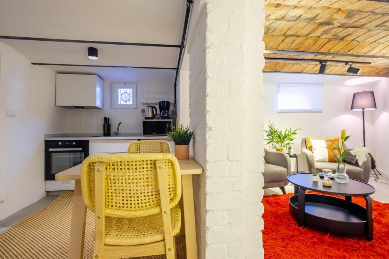 Vibrant Flat 5 Minutes Walk To Istiklal In Beyoglu Apartment Istanbul Bagian luar foto